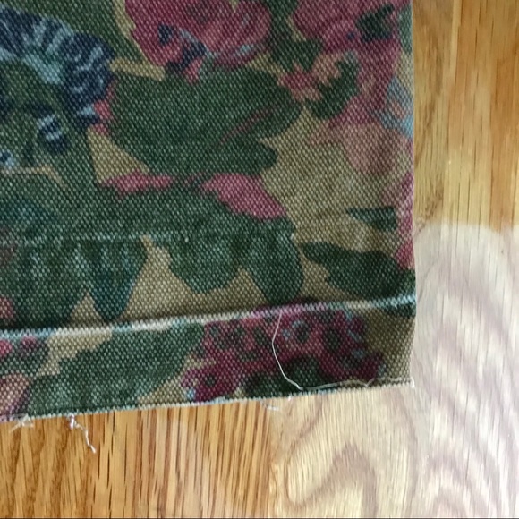 Vintage Floral Jean Skirt with Buttons - Picture 4 of 8